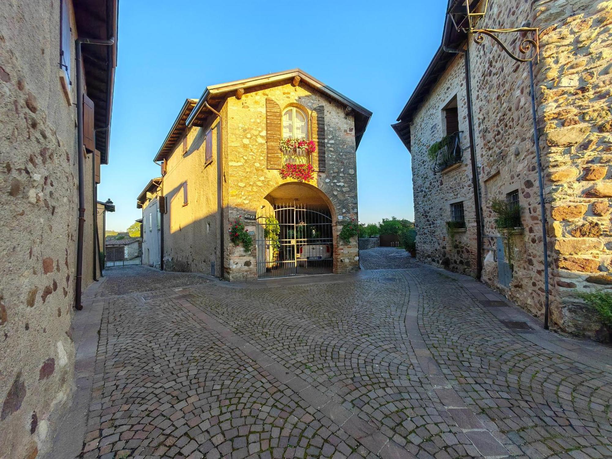 شقة La Dimora Nel Castello Castellaro  المظهر الخارجي الصورة